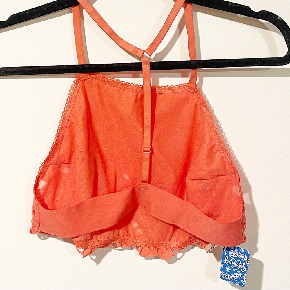 Free People Size Medium Coral Kiss Kiss Racerback Crop Tank NEW - Picture 5 of 5